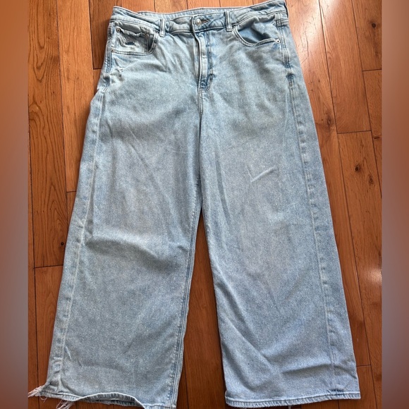 AE Dreamy Drape Stretch Super High-Waisted Baggy Wide-Leg Jean size 12 x short - Picture 5 of 8